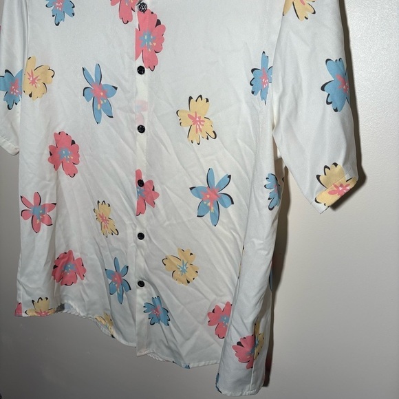Atlanl Floral Short Sleeve Button Down Shirt - Picture 5 of 8